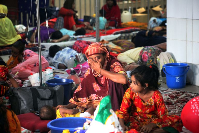 Hospital corridors across Bangladesh filled with dengue patients [Nazmul Islam/Al Jazeera]